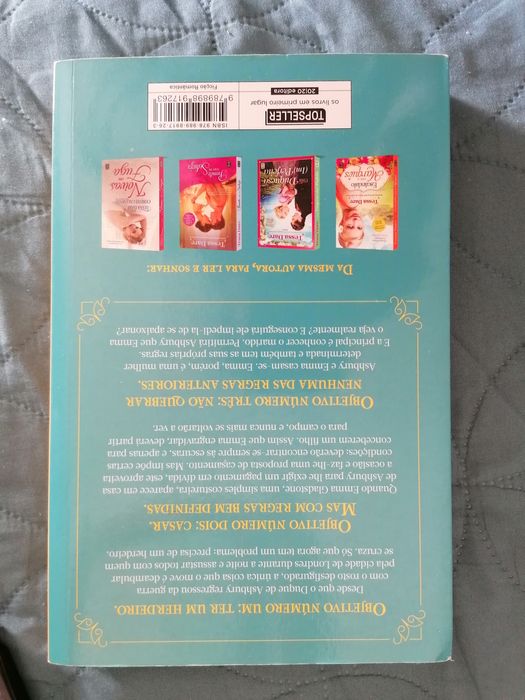 Livro "Um casamento conveniente" de Tessa Dare