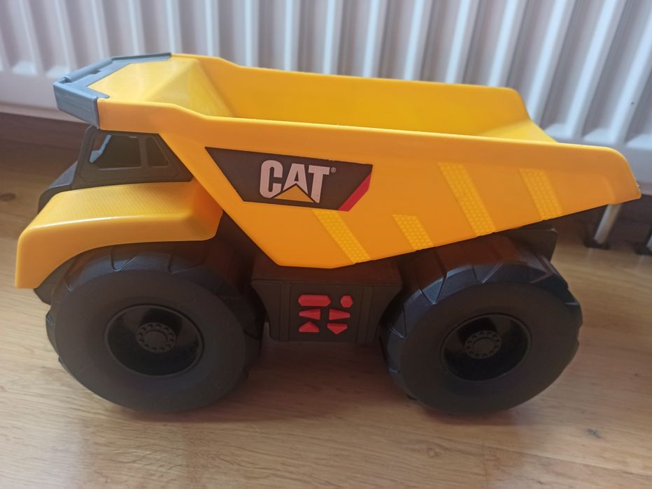 Wywrotka CAT 35641 + nowe puzzle gratis
