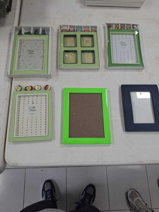 Molduras e outros artigos venda para causa social preços simbólicos