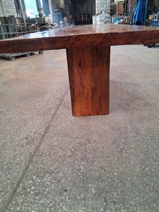 Mesa de madeira pinho