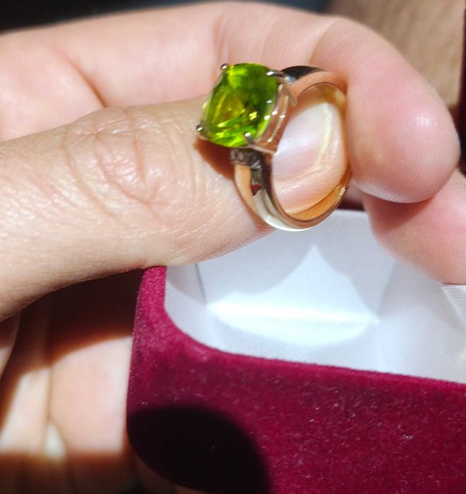 Złoty pierścionek z peridotem - PRZEPIĘKNY