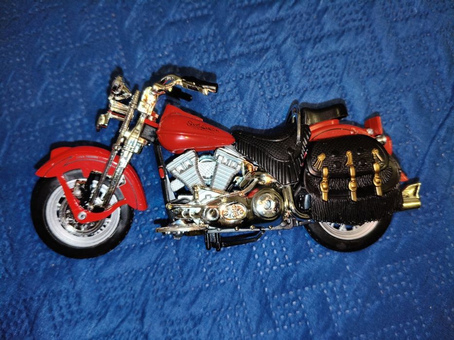 Model kultowego motocykla Harley Davidson skala 1:18