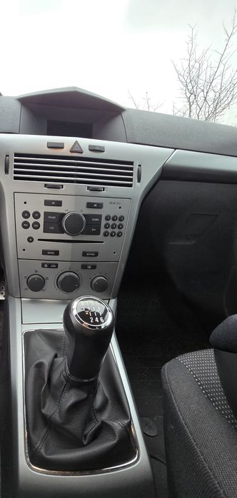 Opel Astra GTC comercial 1.3cdti 90cv