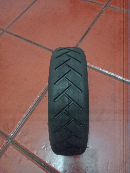 Pneu novo para trotinete elétrica (250x54)