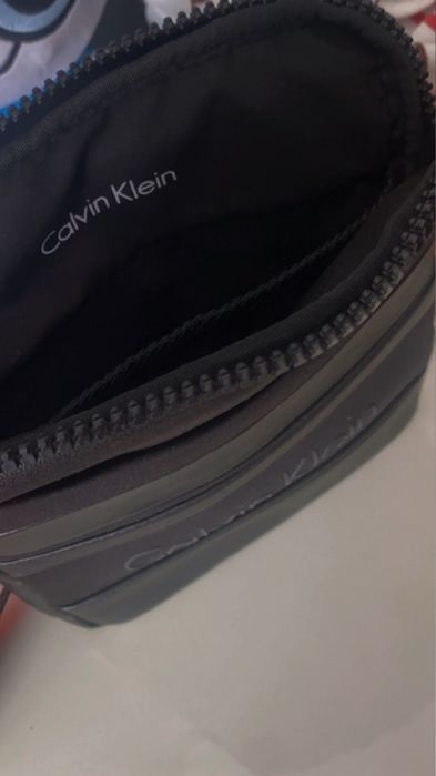 Calvin Klein czarna szaszetka/listonoszka