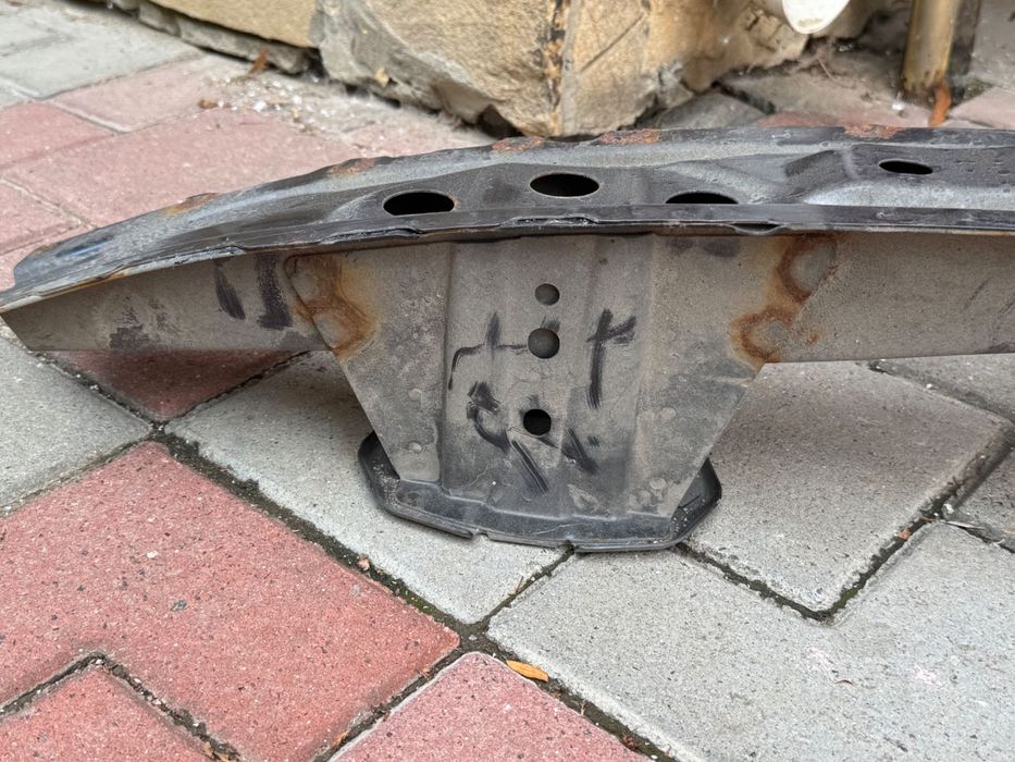 усилитель заднего бампера