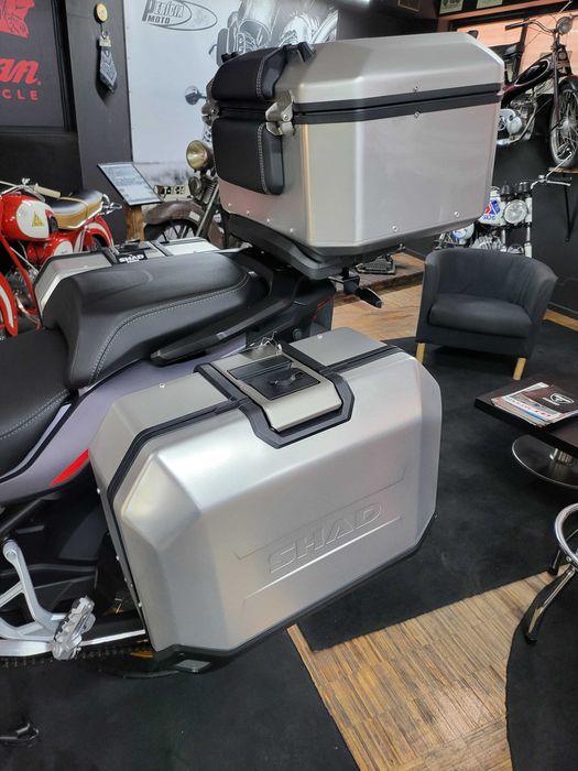 QJ MOTOR SRT 700X Campanha