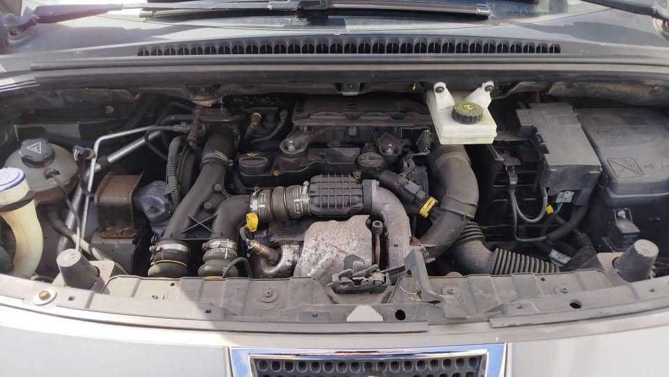 Peugeot 3008 1.6 HDi – Económico, Confortável e Fiável
