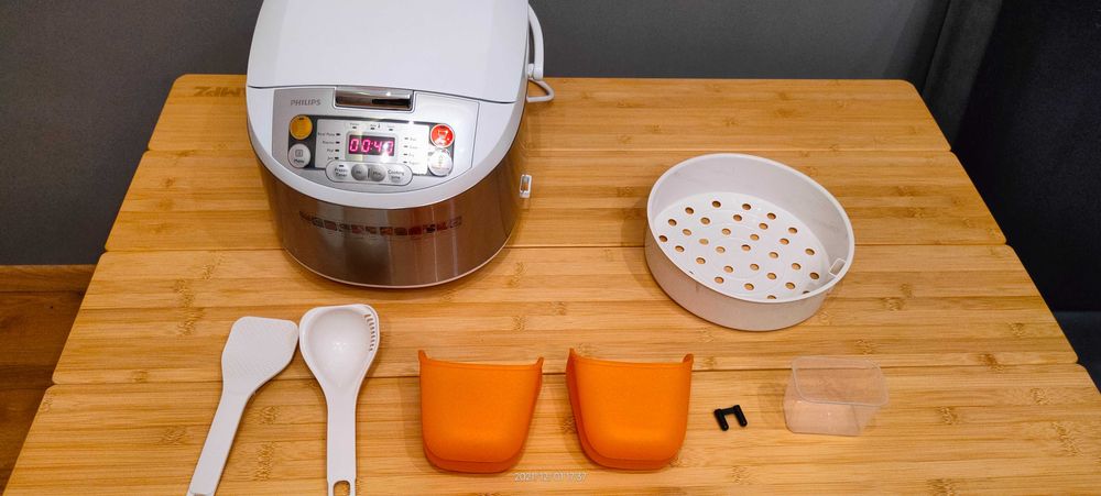 Multicooker Philips HD3037, 5w1 do gotowania, pieczenia, jak nowy