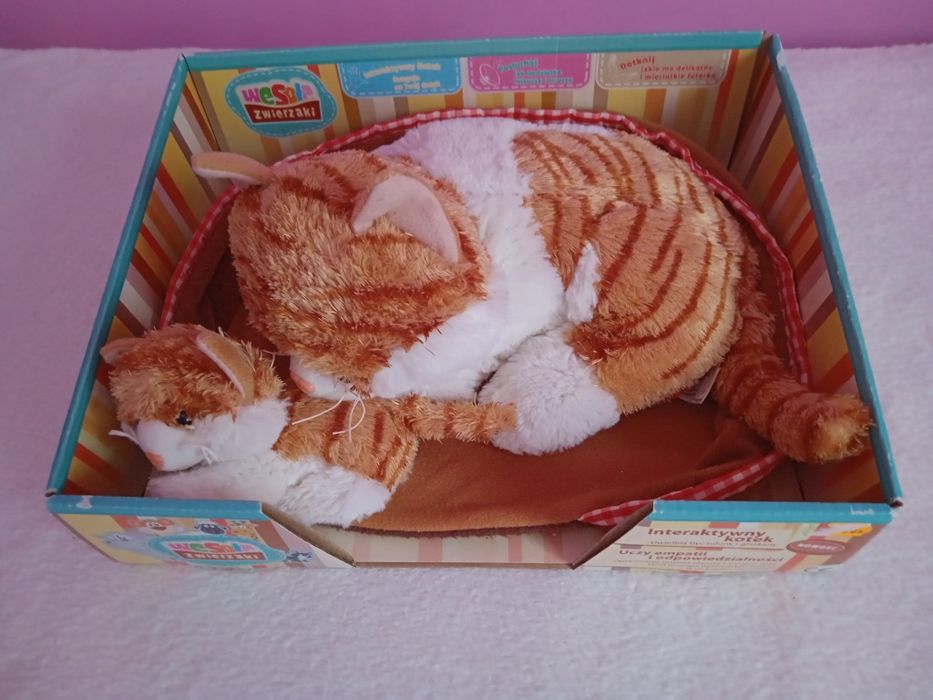 Interaktywny kotek- zabawka