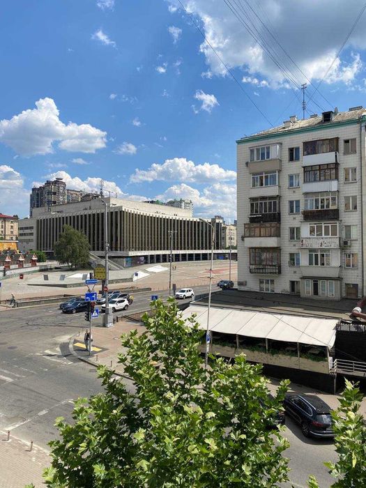 Палац України вул. Володимиро Либідська 16