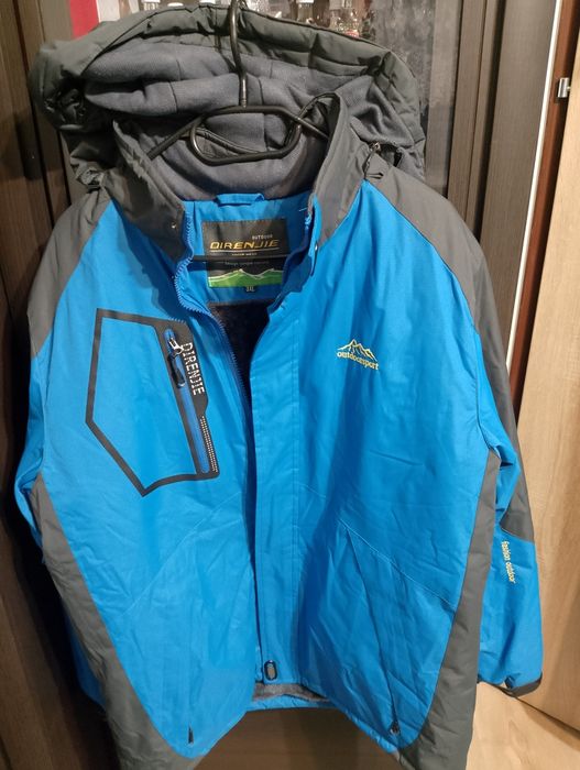 Kurtka sportowa męsko ocieplana z kapturem długość 75 szerokość 118