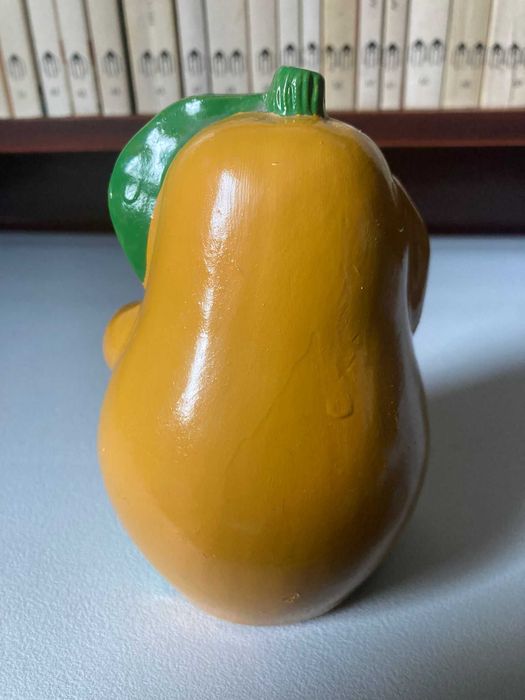 Decorative Ceramic Figure - Pear446796312589127681