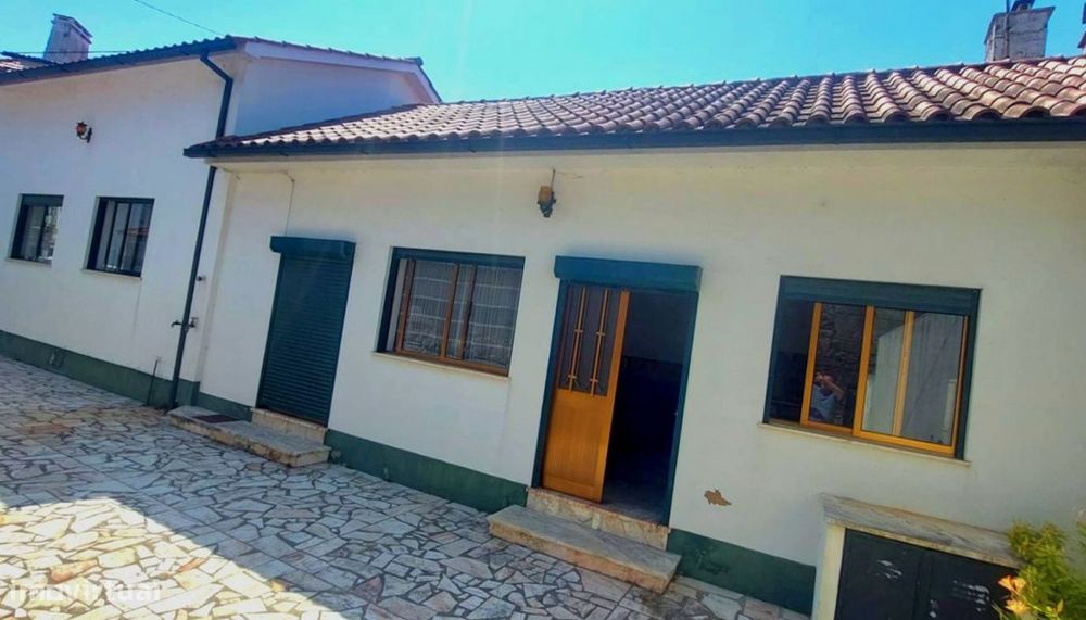 Venda de moradia V2+1 térrea, Mujães, Viana do Castelo