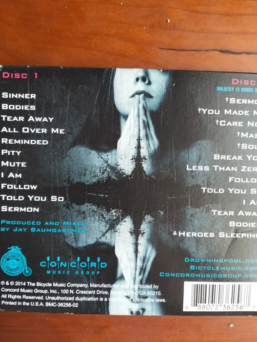 CD duplo Drowning Pool