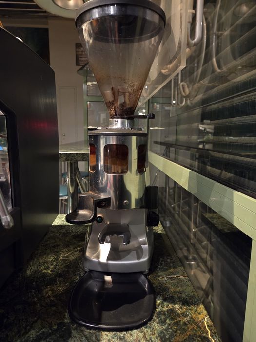 Młynek do kawy Mazzer Lux gastronomiczny