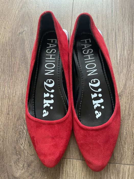 Червоні балетки 37р.