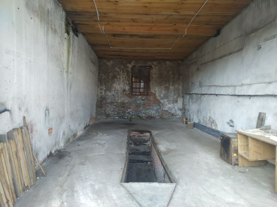 Складські приміщення з рампою, гаражі під СТО, офіс, магазин