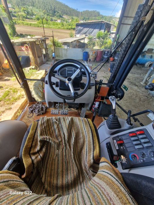 Retroescavadora Komatsu wb93