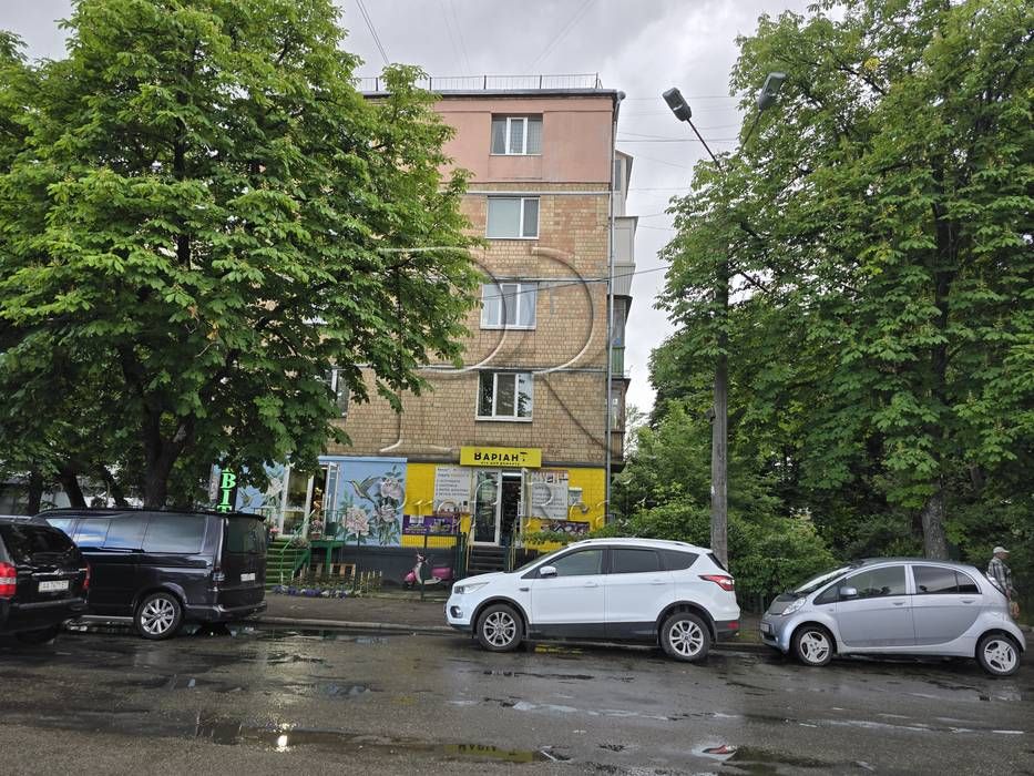 Продаж 2 кімн. квартири вулиця Антонова 35