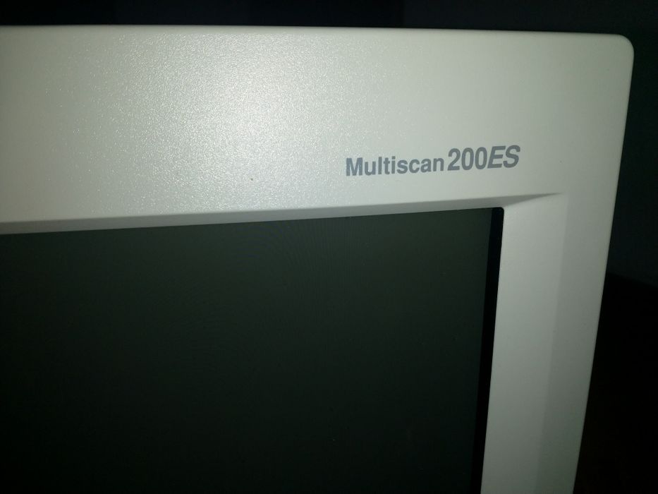 Monitor SONY 17" CPD 200EST Trinitron Colour..