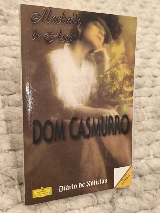 Dom Casmurro
de Machado de Assis