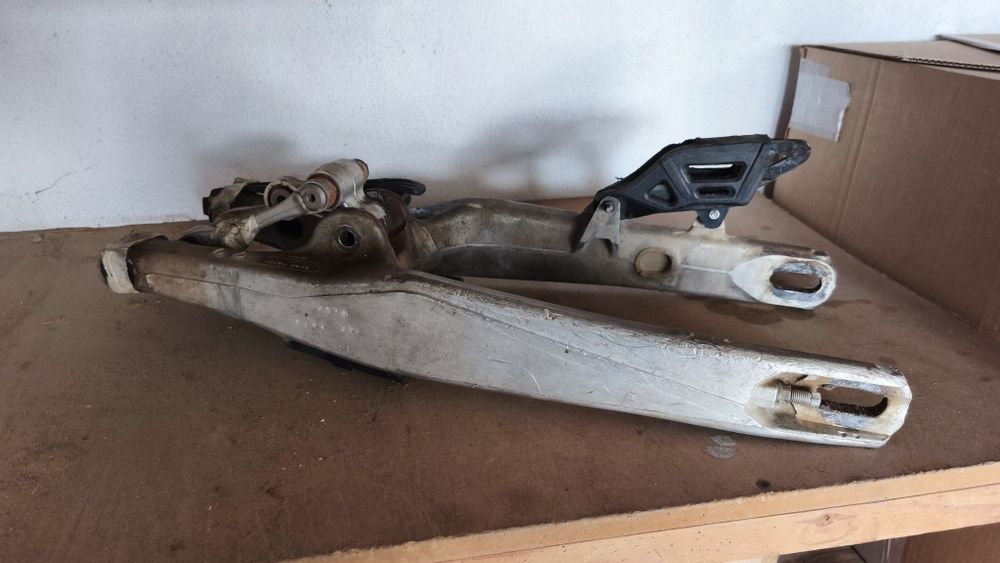 Escora Husqvarna 2015