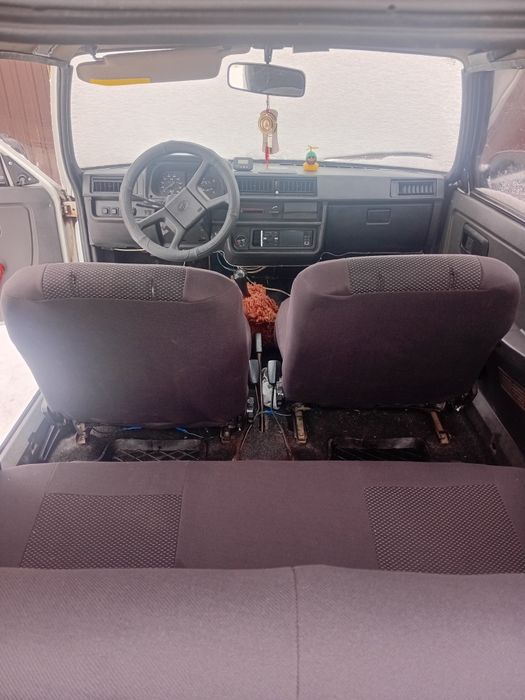 В продажі Таврія-1102