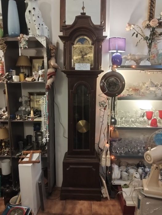 RELÓGIO Pé alto da marca Portuguesa REGULADORA com música Avé Maria