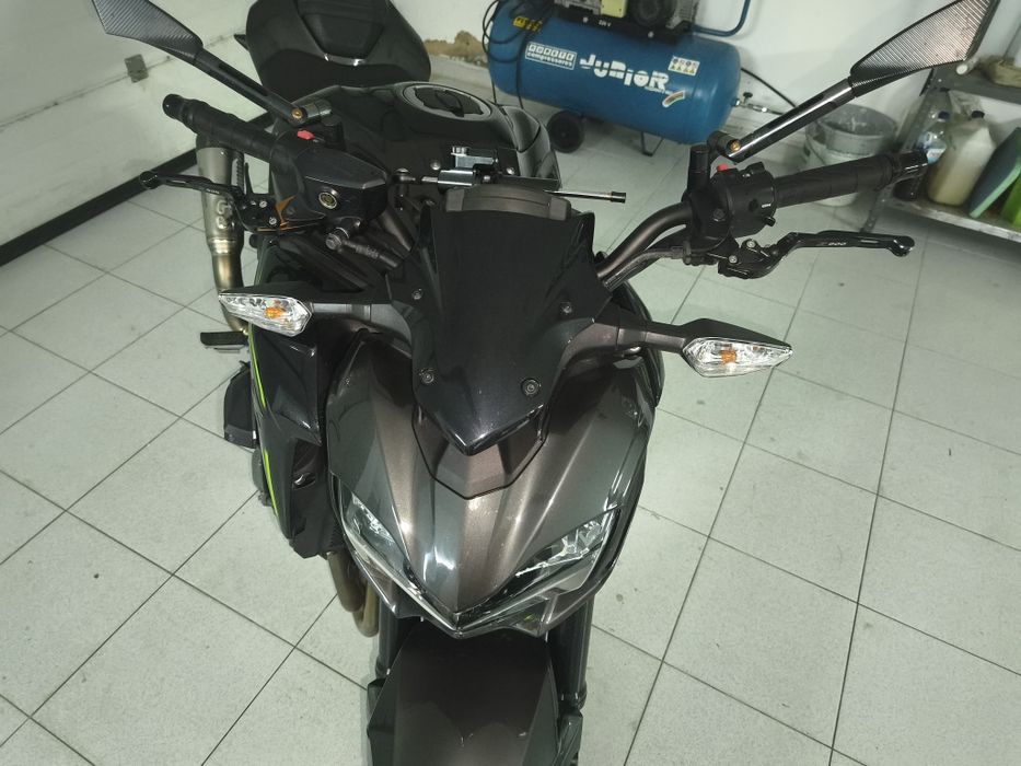 Kawasaki Z900 poucos kms + IUC pago