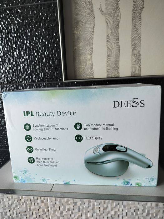Depilator laserowy DEESS