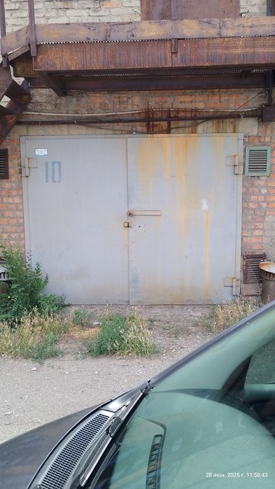 Продам гараж .В районе остановки Ниогаз