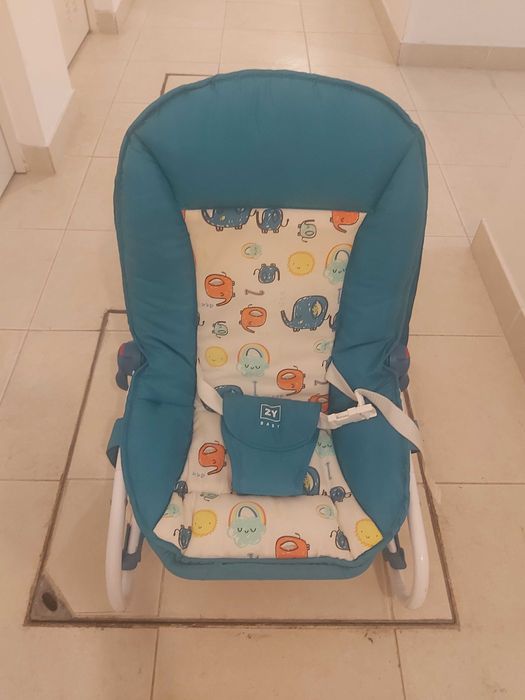 Duas Espreguiçadeiras bebé, a azul da zippy