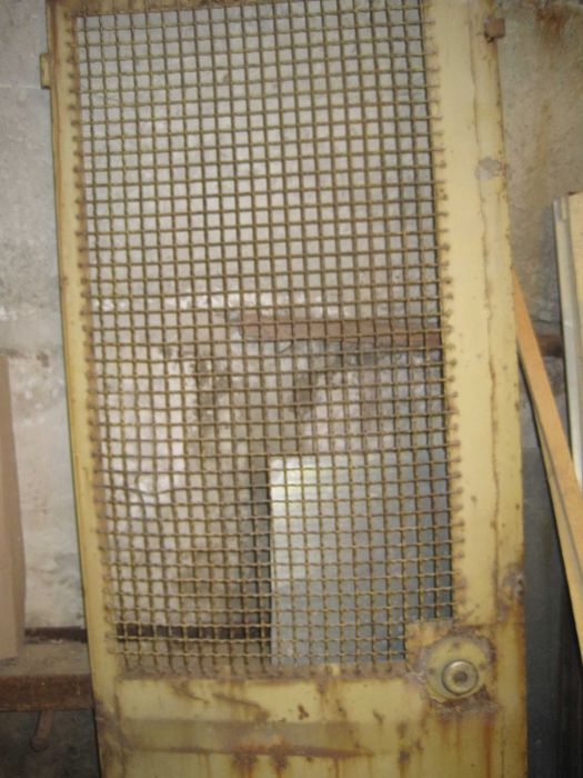 Продам 5 секций металлического забора (с сеткой) Материал- алюминий