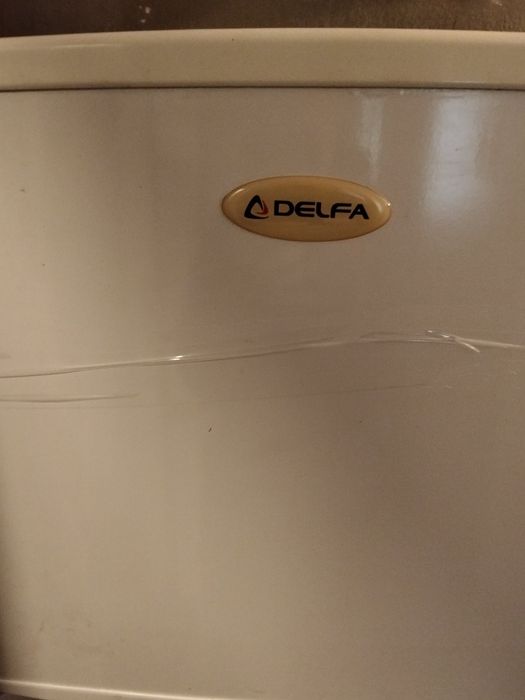 Продам холодильник  " DELFA"!