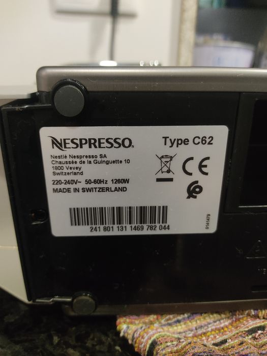 Máquina Café Nespresso Pixie Titan