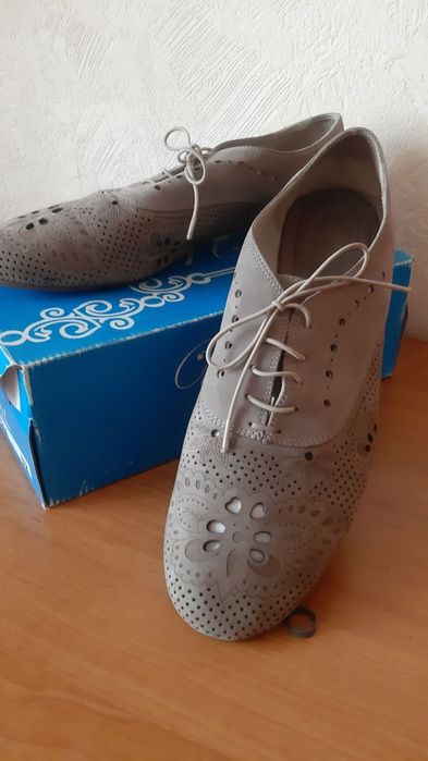 Жіночі туфлі 43 р