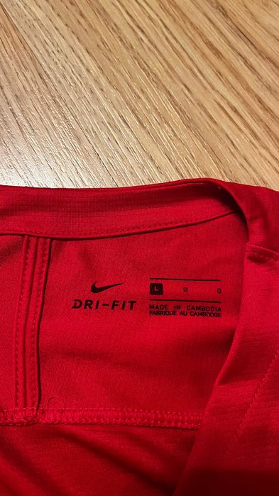 Червоний рашгард Nike оригінал