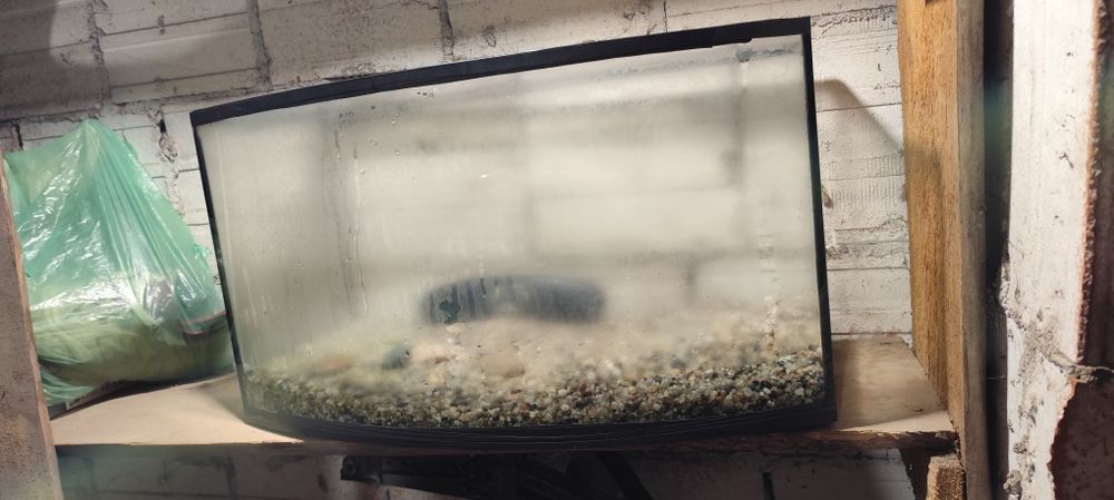 Sprzedam akwarium około 44~55L