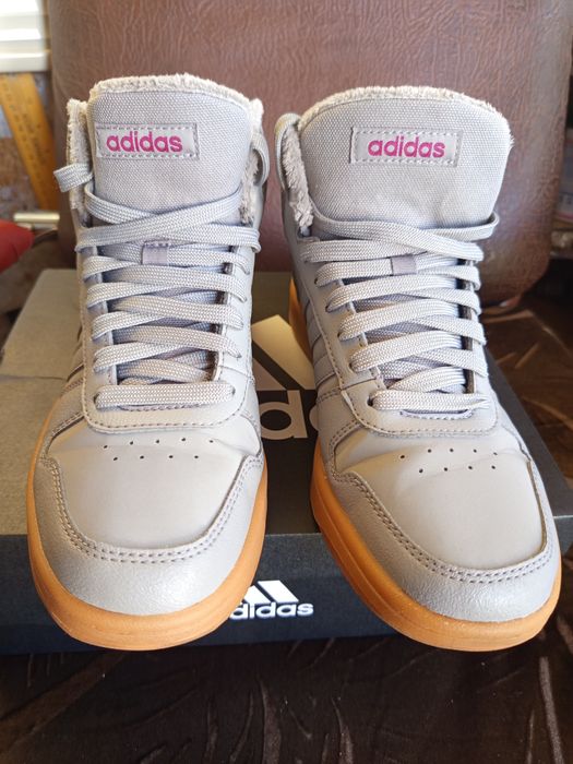 Кроссовки Adidas (оригинал  ) 38 р