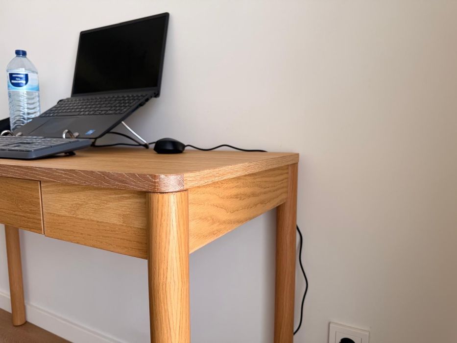 Mesa de Escritório em Madeira – Excelente Estado