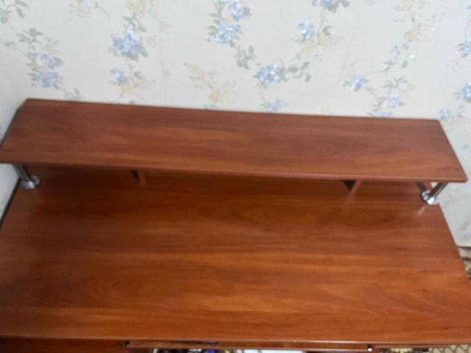 Продам компьютерный(письменный)стол