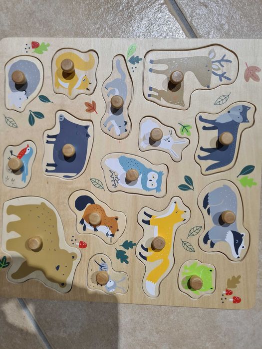 Puzzle bebé de pegas