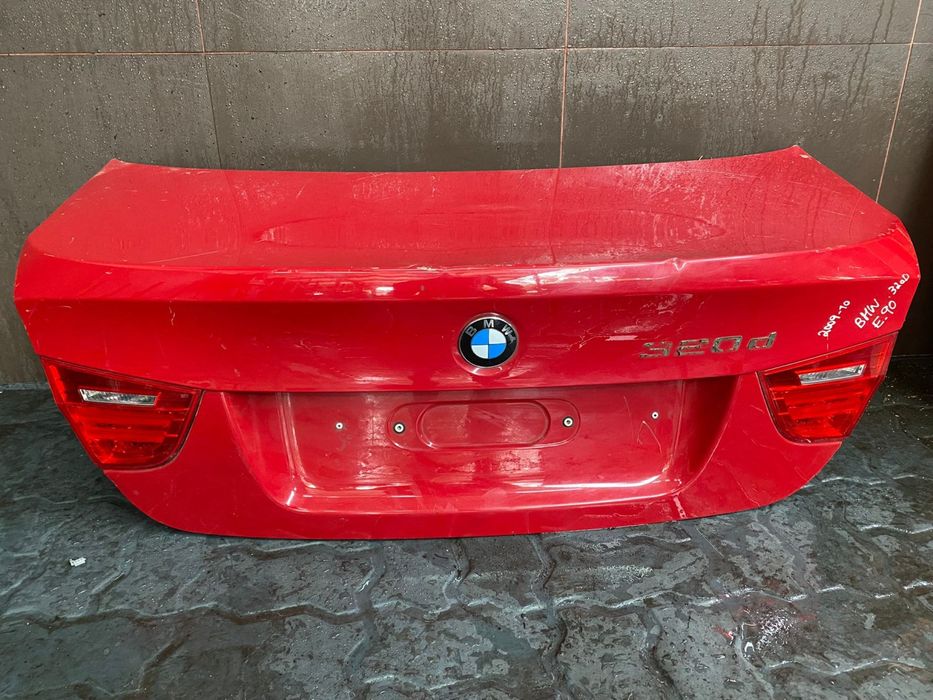 Tampa Da Mala  Bmw 320 E90 Lci (Não Inclui Farolins)