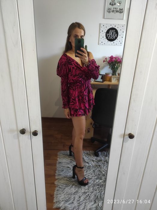 Sukienka kombinezon w czarne wzory S