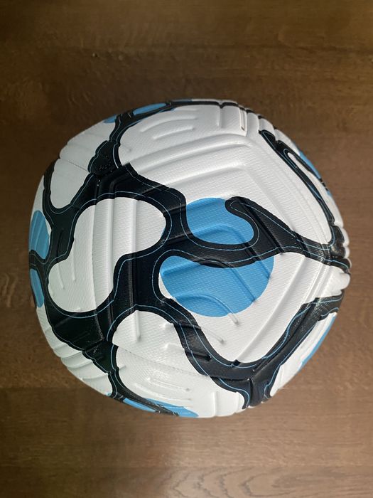 Футбольний м'яч Nike Flight