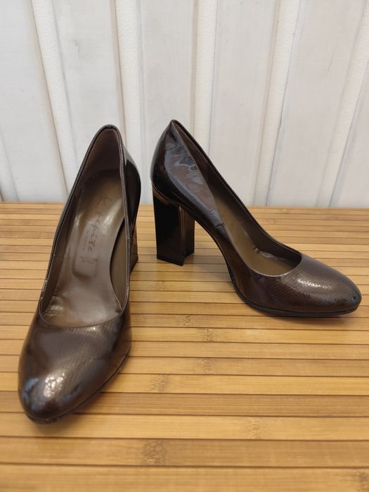 туфлі на підборах шкіряні лак