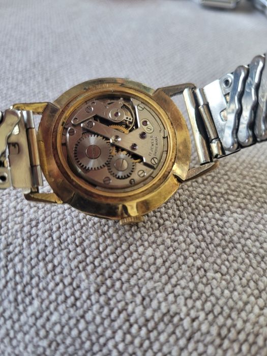 CORNAVIN Geneve 17 rubis Antimagnetic zegarek pozłacany Szwajcarski