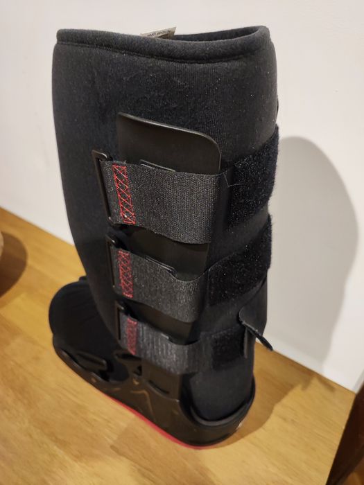 Bota ortopedica.