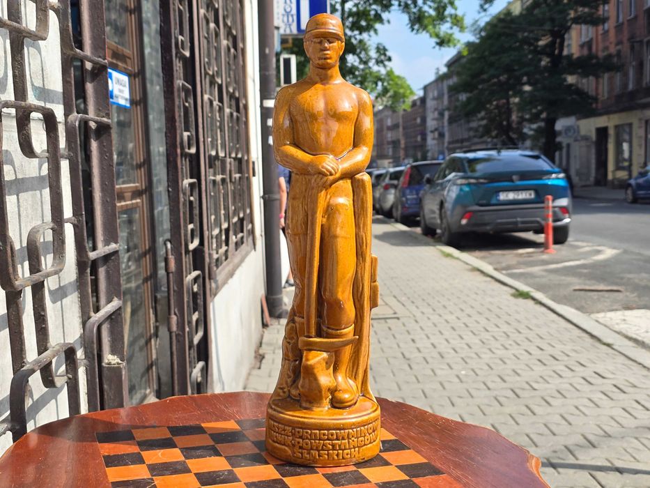 Stara duża ceramiczna figurka Górnik KWK Powstańców Śląskich